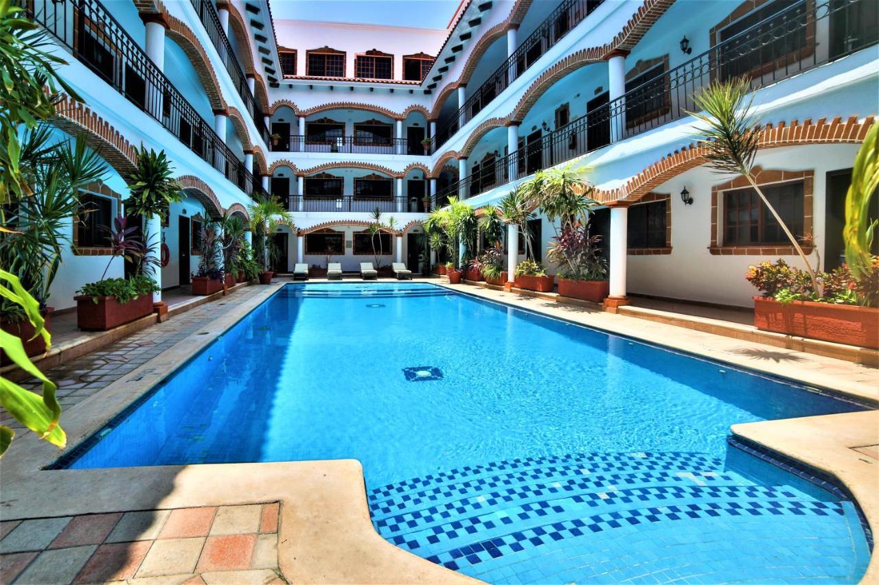 Hotel Colonial Playa Del Carmen Luaran gambar